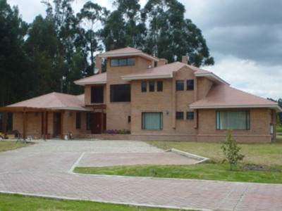 CASA GREIFFENSTEIN-1